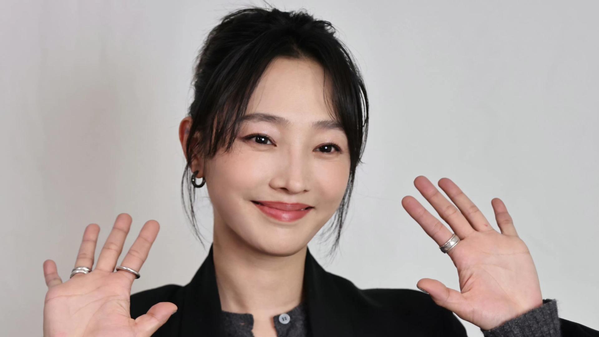 “还能这么操作…”，白百何七字微博引爆全网