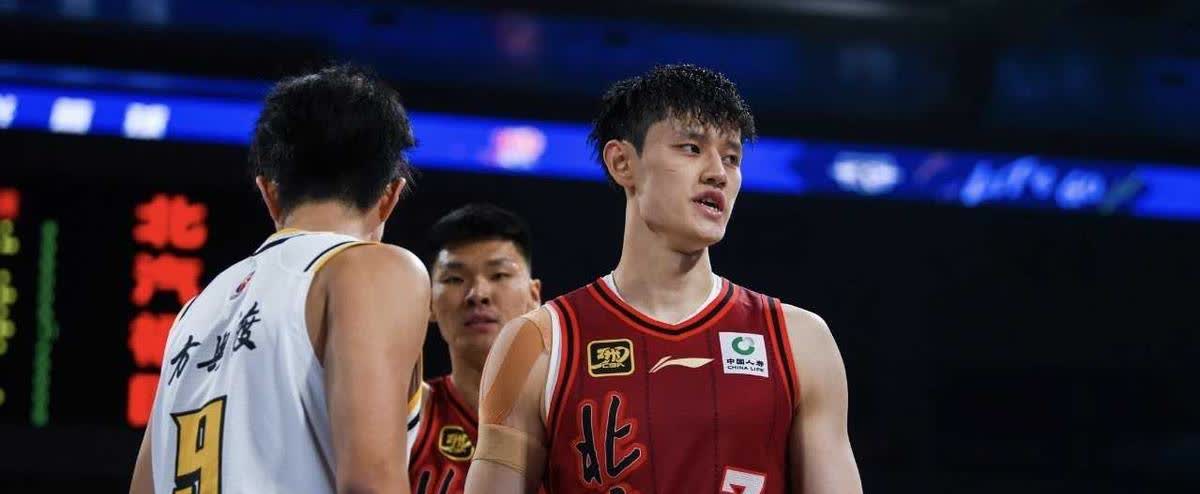 周琦不打，中国男篮还约个寂寞？

不是阵容不整，是根本没人了！

今晚7
