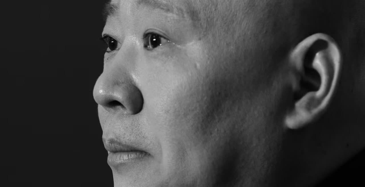 这次轮到郭德纲坐不住了，
不是因为票卖的不好，
也不是因为有人告他，而是因为