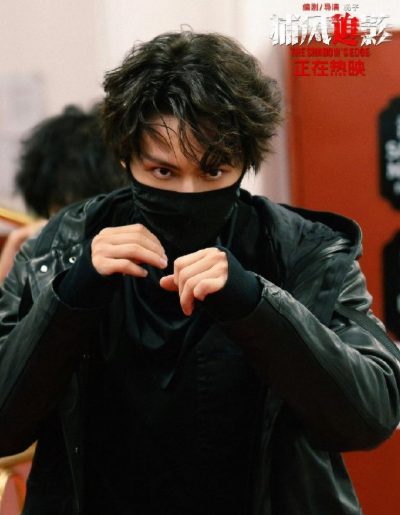 还记得他是被成龙叫大漂亮的那个 ​​​