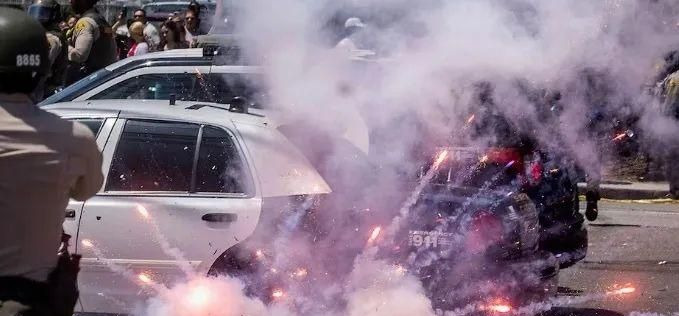 一篇关于洛杉矶的文章











洛杉矶要出大事了！这地方真要乱成一锅