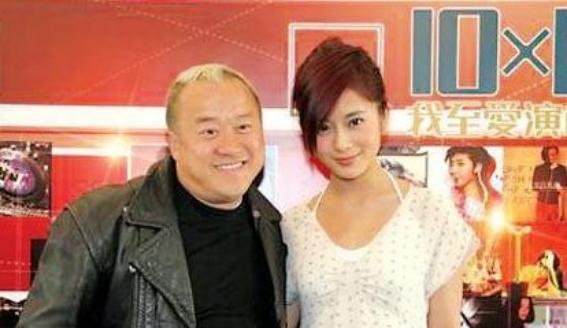 2006年，谭咏麟挖苦曾志伟：“恭喜你啊，嫁女荣升岳父。”曾志伟怒骂：你怎么还没