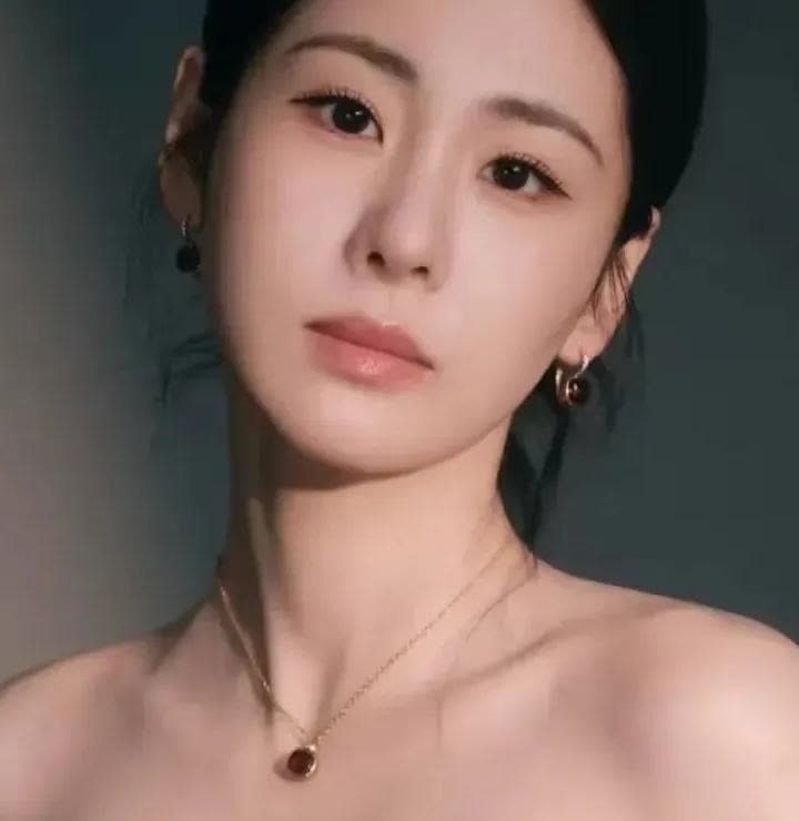 有种预感，
张碧晨这次是真的要栽跟头了！
《年轮》这事儿闹成这样，哪是一句“