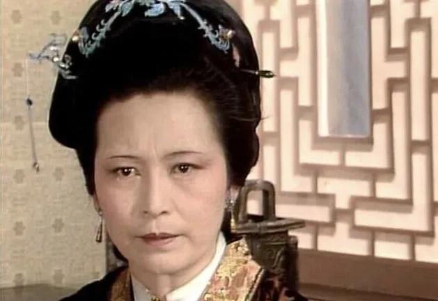 《红楼梦》中王夫人这一类人不能多，王夫人是身居要位，手握实权，但败坏江山社稷的清