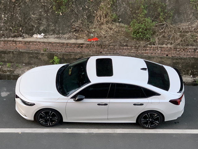 型格•幻夜豪华
一开始是考虑速腾跟型格，但是速腾的白色看起来太过于老气黑色速腾很