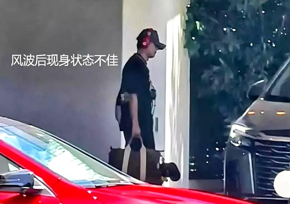 曾毅真的被封了？

凤凰传奇公司的一名工作人员透露，凤凰传奇此次取消演唱会是