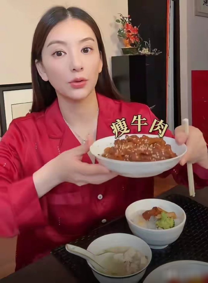 方媛每顿6菜1汤 4种肉 郭富城不请保姆 让比他小2岁的岳父在家当厨子