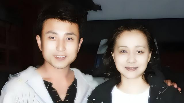 黄梅莹：晚年追黄山日出、删儿子航班提醒，《囧妈》哭戏藏着她最痛的转变