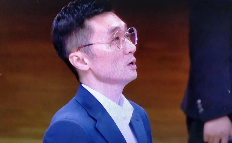 新疆男篮到了关键时刻，四外援标配必须休赛期完成，才可以正常轮换，刘炜指导才能更多