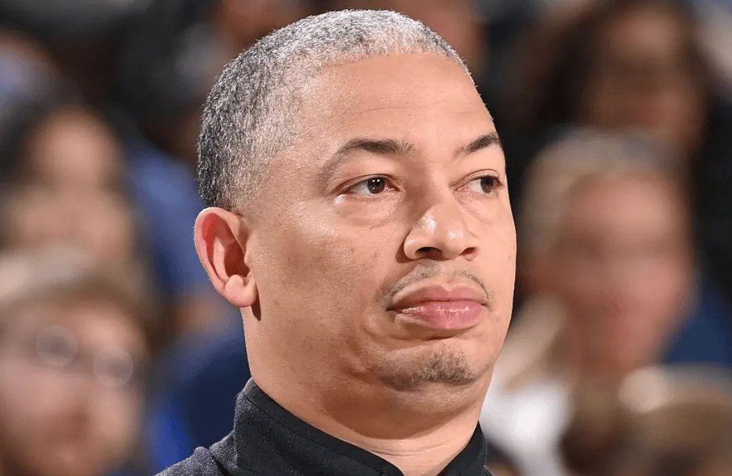 ESPN记者Brian Windhorst近日在采访中谈到了快船，他表示快船目前