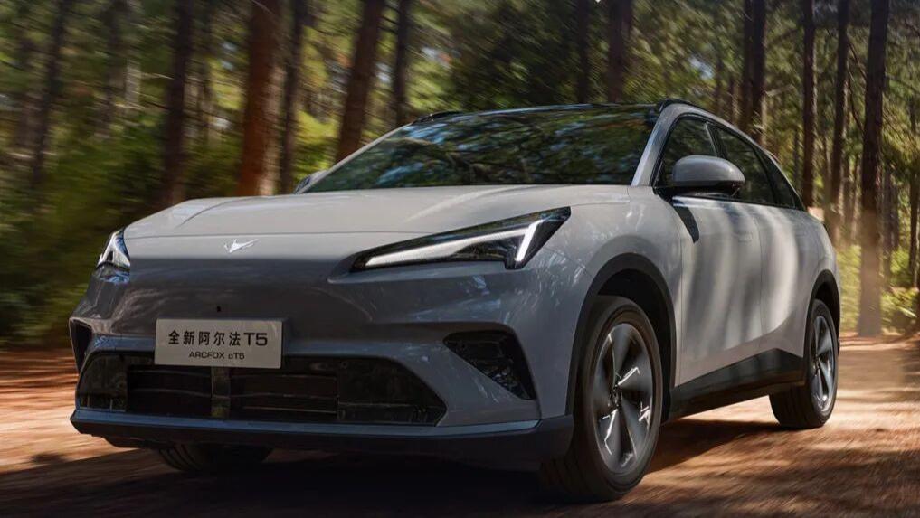 订单超1万！新阿尔法T5仅10.98万起售！极狐称“预定下一个爆款”