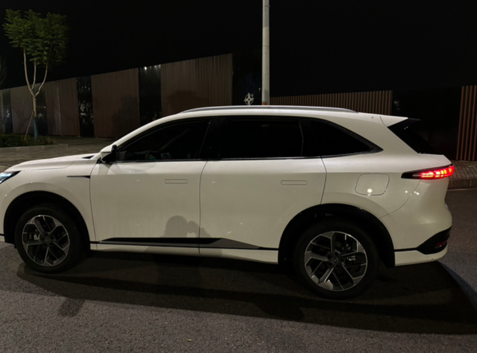 有没有四代75车主遇到同样的问题！
前天晚上，我冷车启动车辆后转速直接就显示70