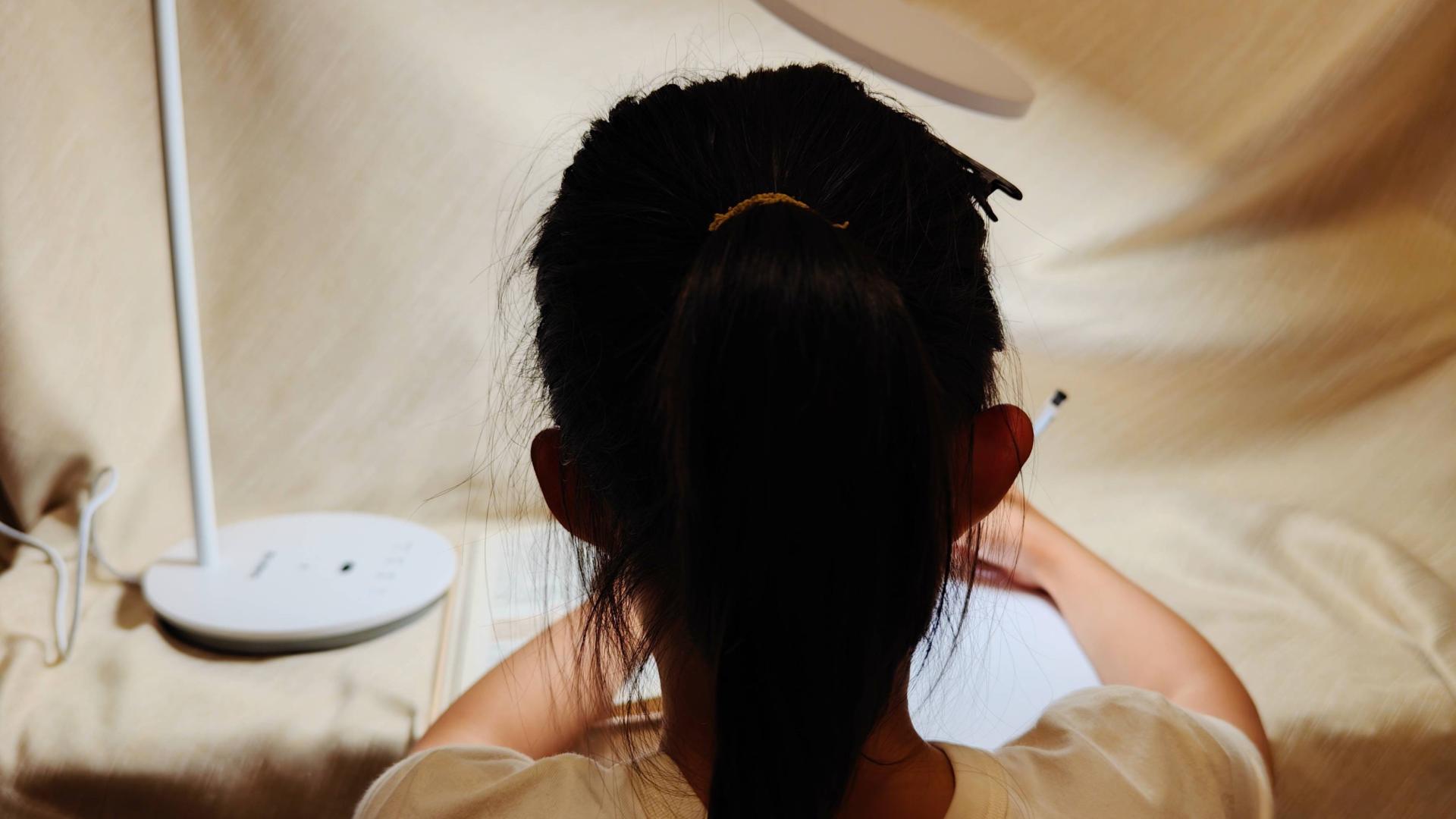 书客护眼台灯L1，百元级的孩子视力守护的护眼王者