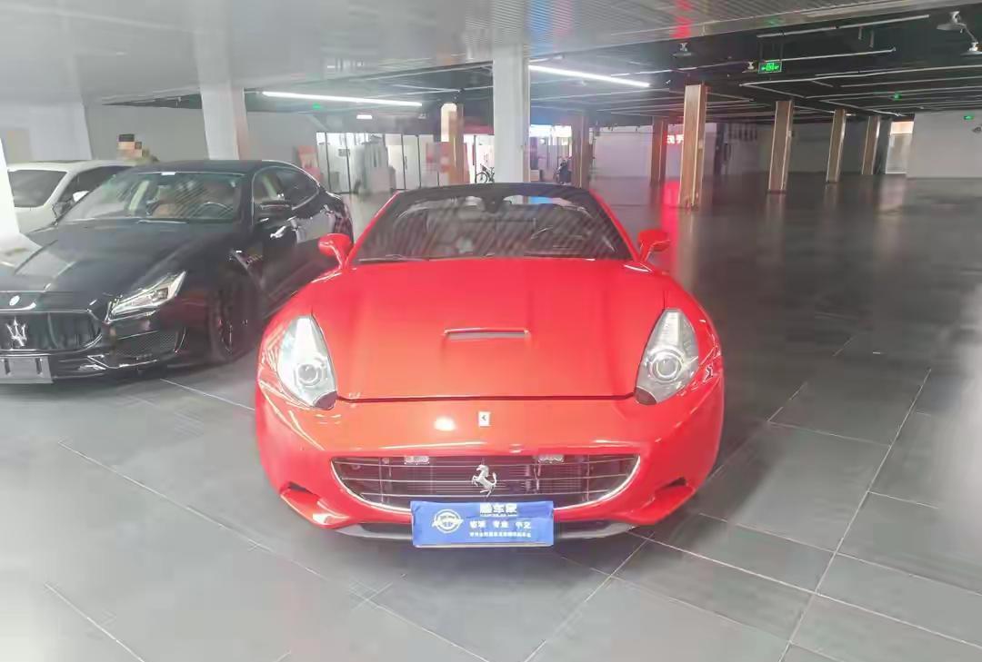 说起法拉利，那几乎是所有俊男靓女的梦想神车！吸睛的外观，高贵的身价，炸裂的声浪，