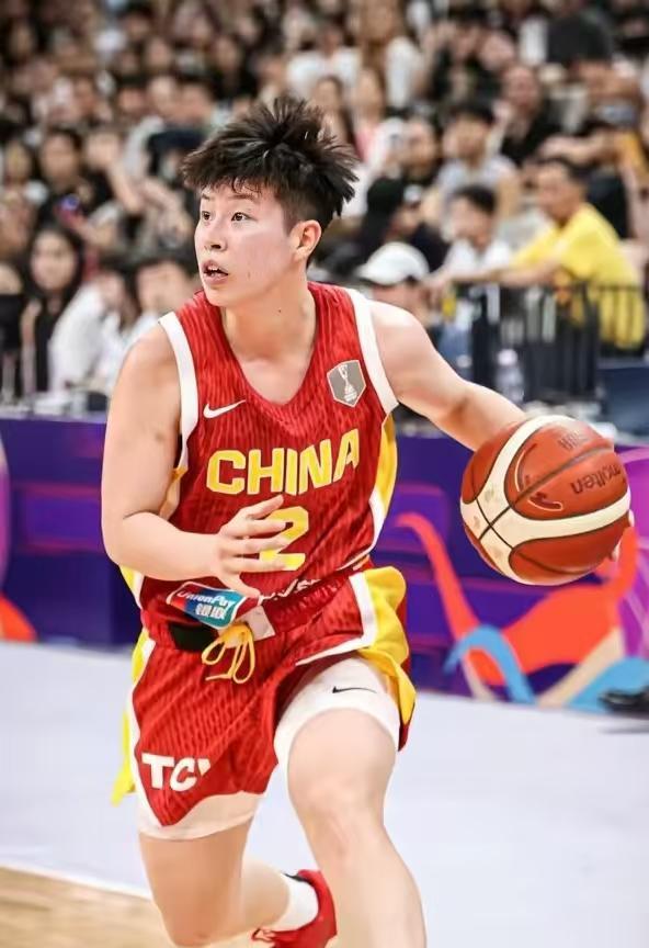 中国女篮90-81尤文图特女篮，一战彻底认识了三名球员！
1、韩旭表现的非常的给