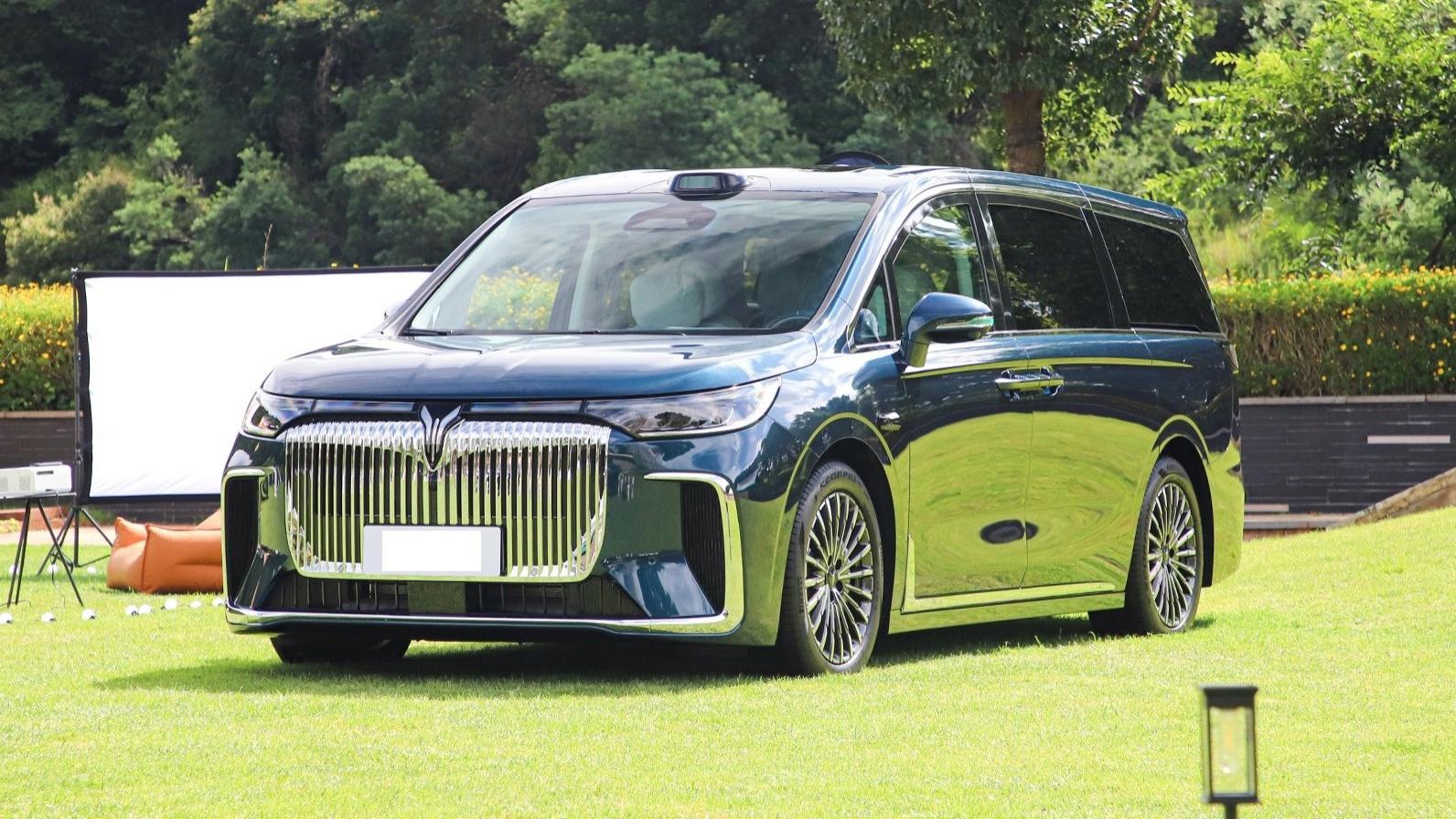 插混中大型MPV即将上市，豪华外观比肩埃尔法，纯电续航350Km