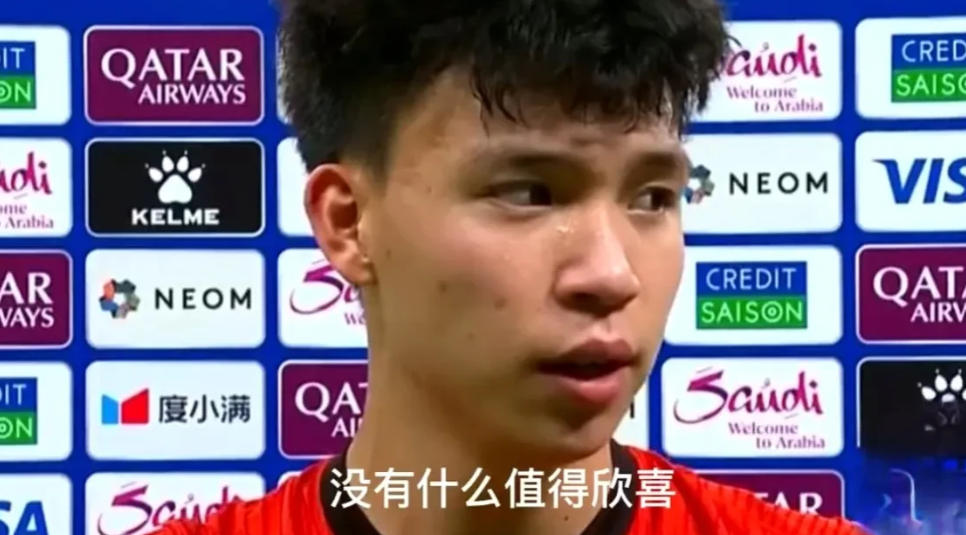 国足1比0狂胜巴林，值得庆祝，以为国是国足出线，进入世界怀，翻看以往视频，原来是