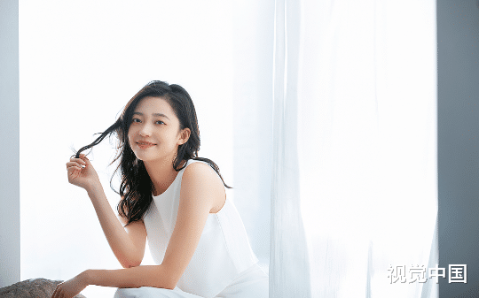 重生后，我主动选了竹马的小叔，竹马却红了眼