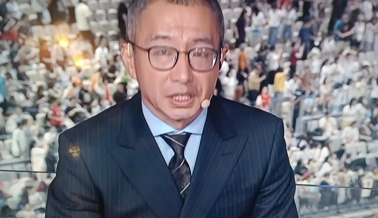 日本队一波又一波的三分雨，把中国队挡在了亚洲杯决赛圈外了！宫鲁鸣的体能执教方式，