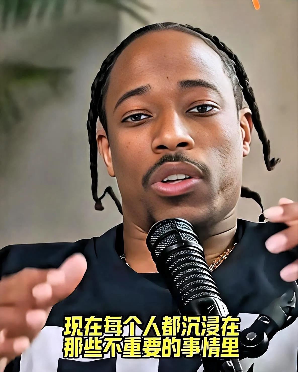 德罗赞出言不逊啊！
德罗赞近日在一档节目中被问到现在的球员和他刚进联盟时最大的区