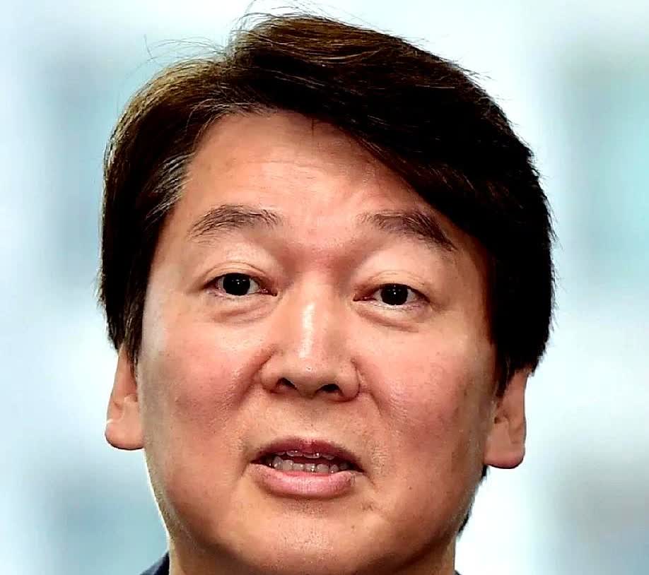 韩国选举花絮：安泽秀就是个投机分子，给金文株站台却喊出李在明的名字，让吃瓜群众一
