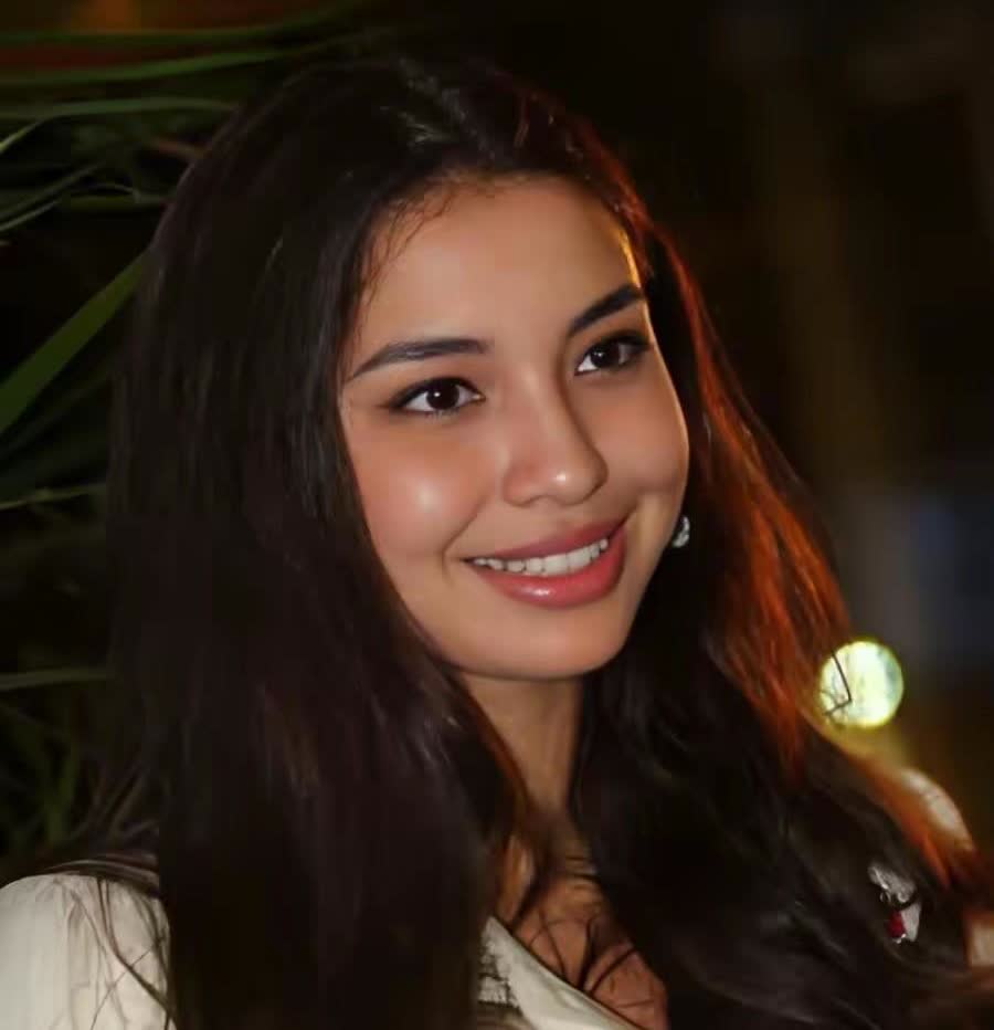 混血超模被卖入王室，遭受王子百般侮辱，马来西亚最美王妃出逃记