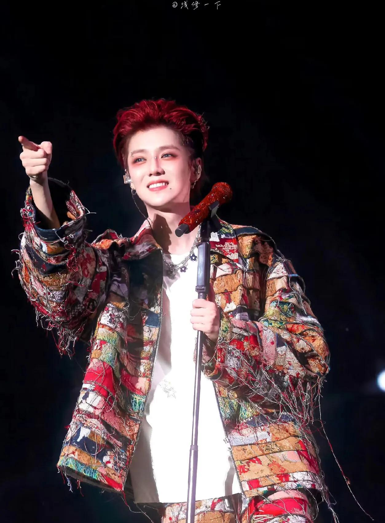关晓彤今年没有零点为鹿晗庆生
盲猜一下这几个理由的概率分别有多大？
大家来分析分