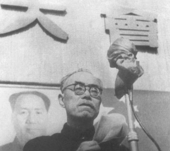 1950年，周恩来提议入朝军队名为“支援军”，黄炎培反对：“自古道师出有名，名不
