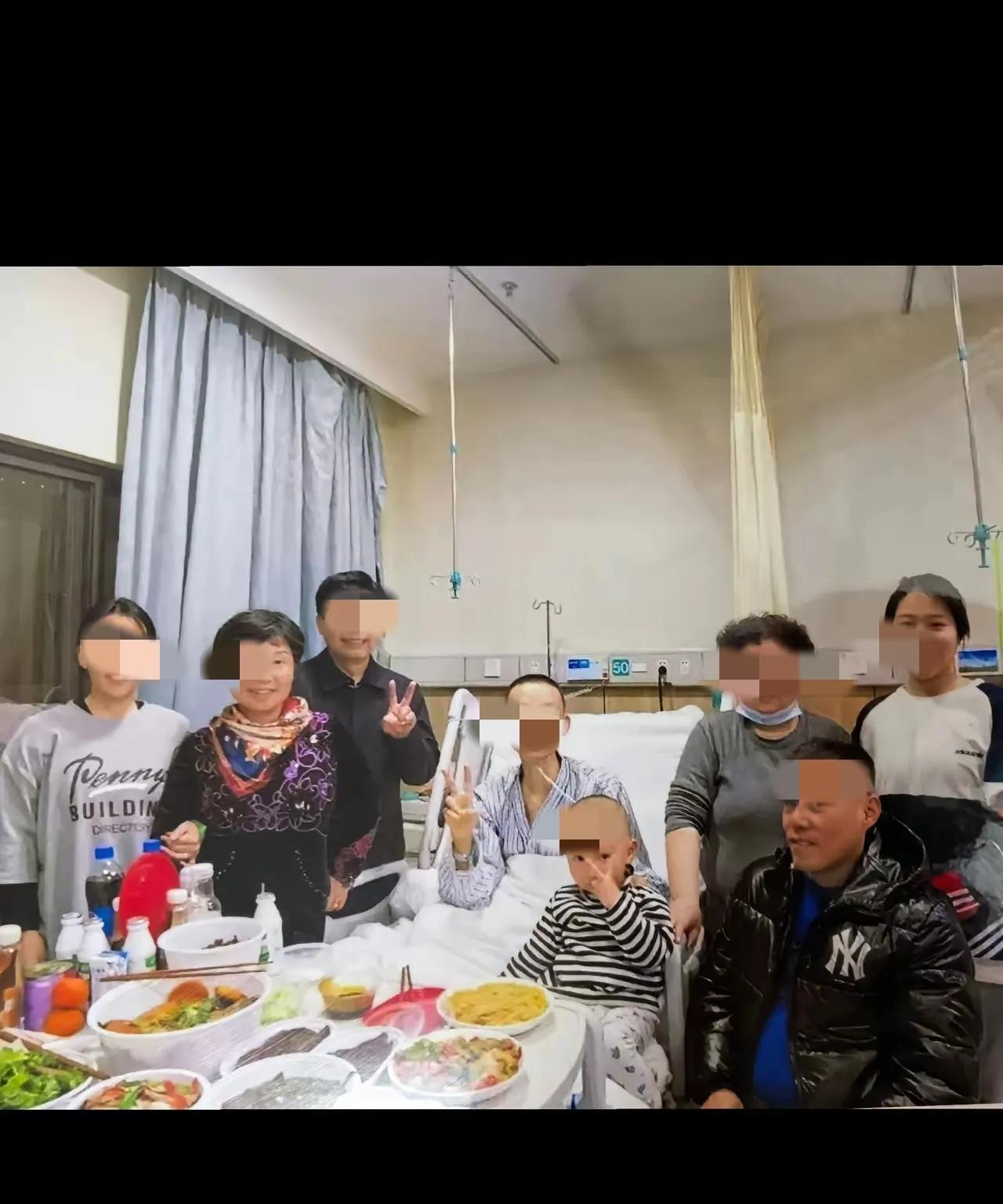 老肚把写給儿子的祭文变成声讨徐瑶的檄文，可网友们不吃她那一套，集体讨伐她，不知她