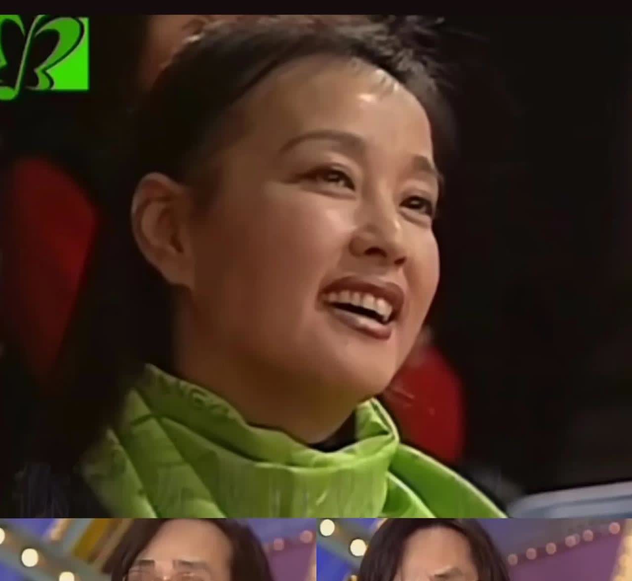 在以前一档元宵节目上，伍卫国曾为45岁前后的刘晓庆上台演唱过《爱你一万年》，台下