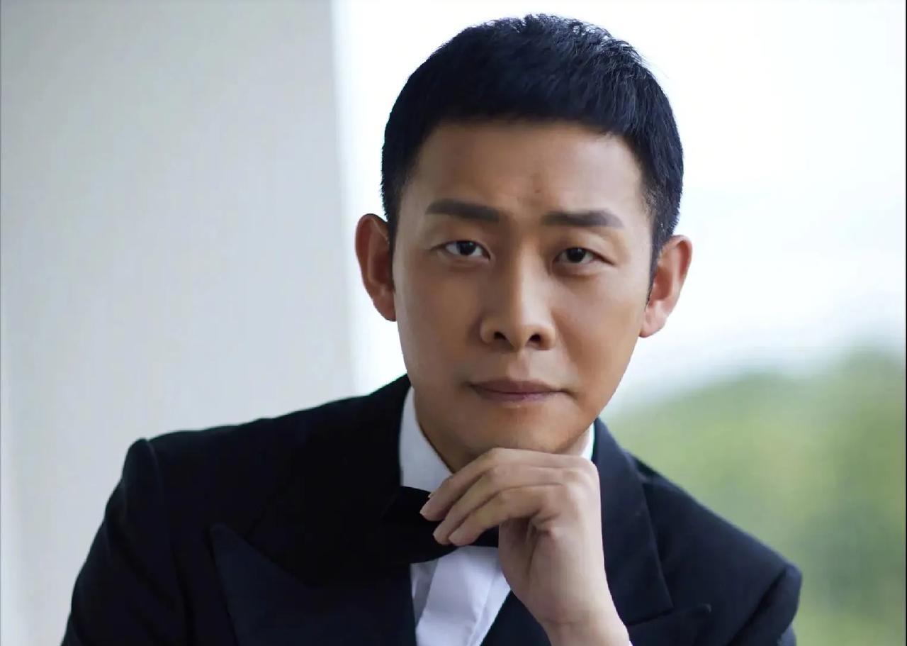 近日，张译在获得第二十届中国电影华表奖优秀男演员奖后，宣布暂时息影“充电”。他称