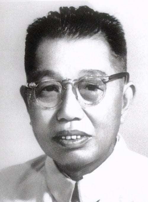 55年授衔前，王必成原本很高兴，得知叶飞军衔后却去找谭震林抱怨