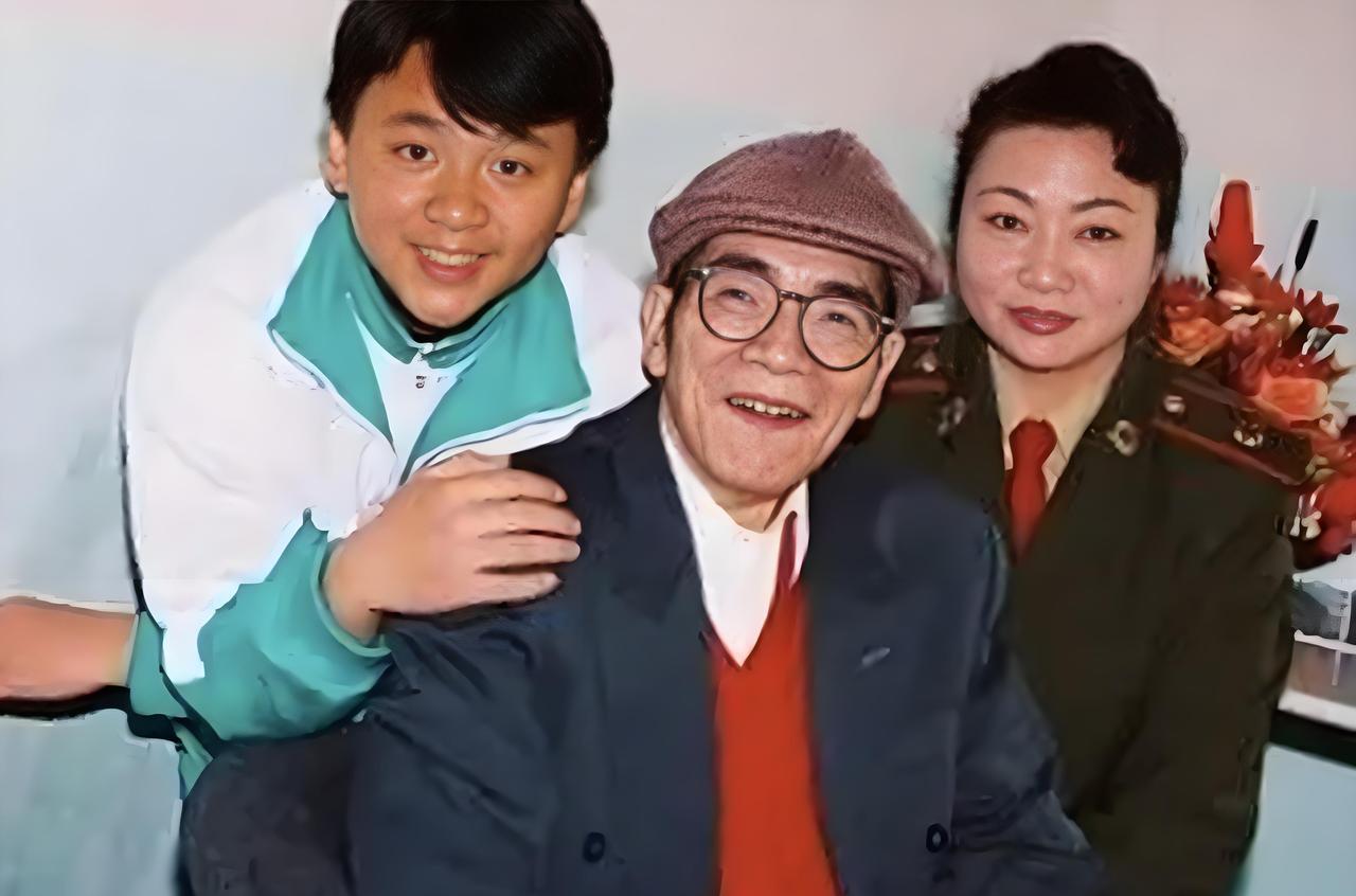 1977年，本打算孤独终老的数学天才陈景润，却在住院时，爱上了照顾自己的女军医，
