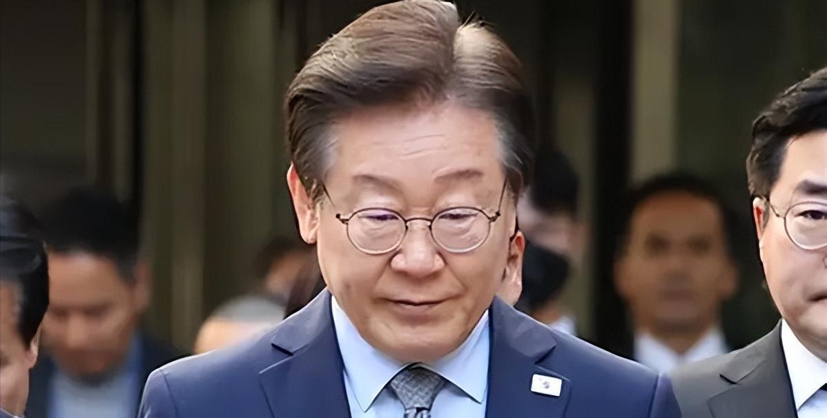 李在明输的太快了！
李在明的“平衡外交”突然转型成了“认怂模式”，
在上台之前，