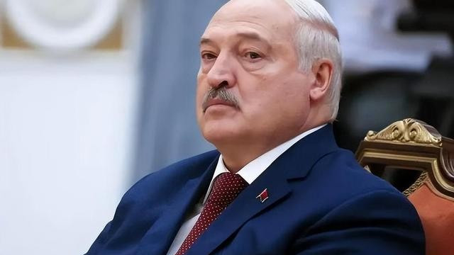 后悔也晚了，投靠西方陷入灾难深渊，开始怀念前总统亚努科维奇