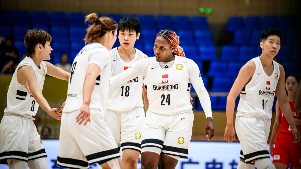 黄思静6记三分掀翻日本队，杨舒予23分夺冠，劲敌三场得分破百