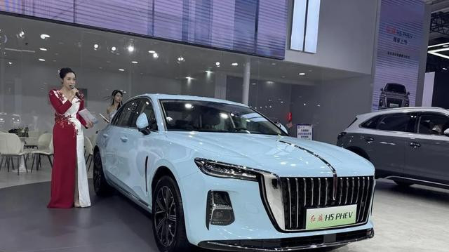 分享图片——明艳动人飘逸灵动的月季