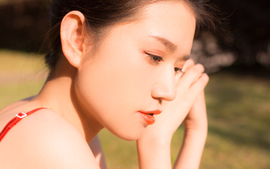 重生后，我果断换掉未婚妻，这辈子，我实在是不想再被她拔氧气管了...
