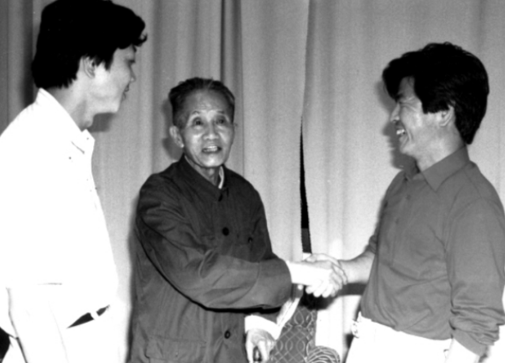 1950年，一名泥瓦匠给贵州军区司令员杨勇写信：我是孔宪权，我还没死，请求给我安