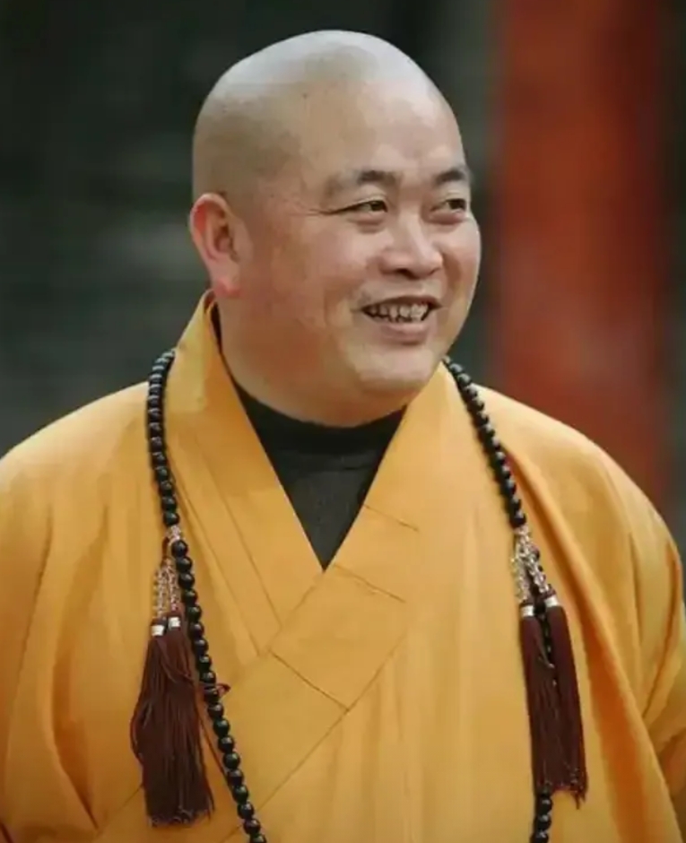 释永信太无耻，
这个少林寺方丈释永信确实太无耻，做一个出家人，如果顶不住人性的煎
