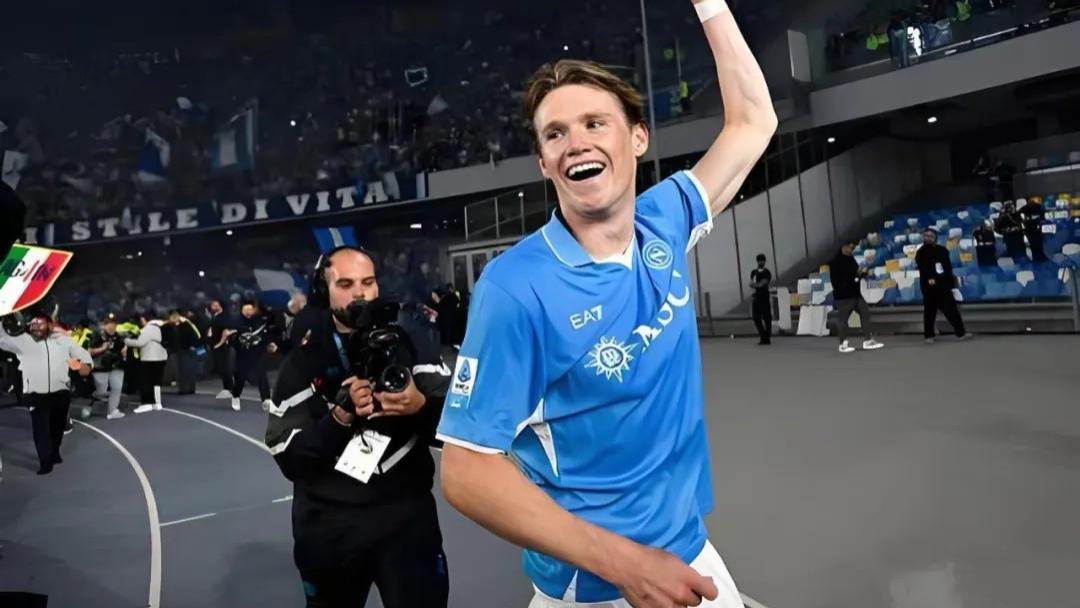 从曼联弃将到意甲MVP！29岁麦克托米奈用一年半完成命运逆袭