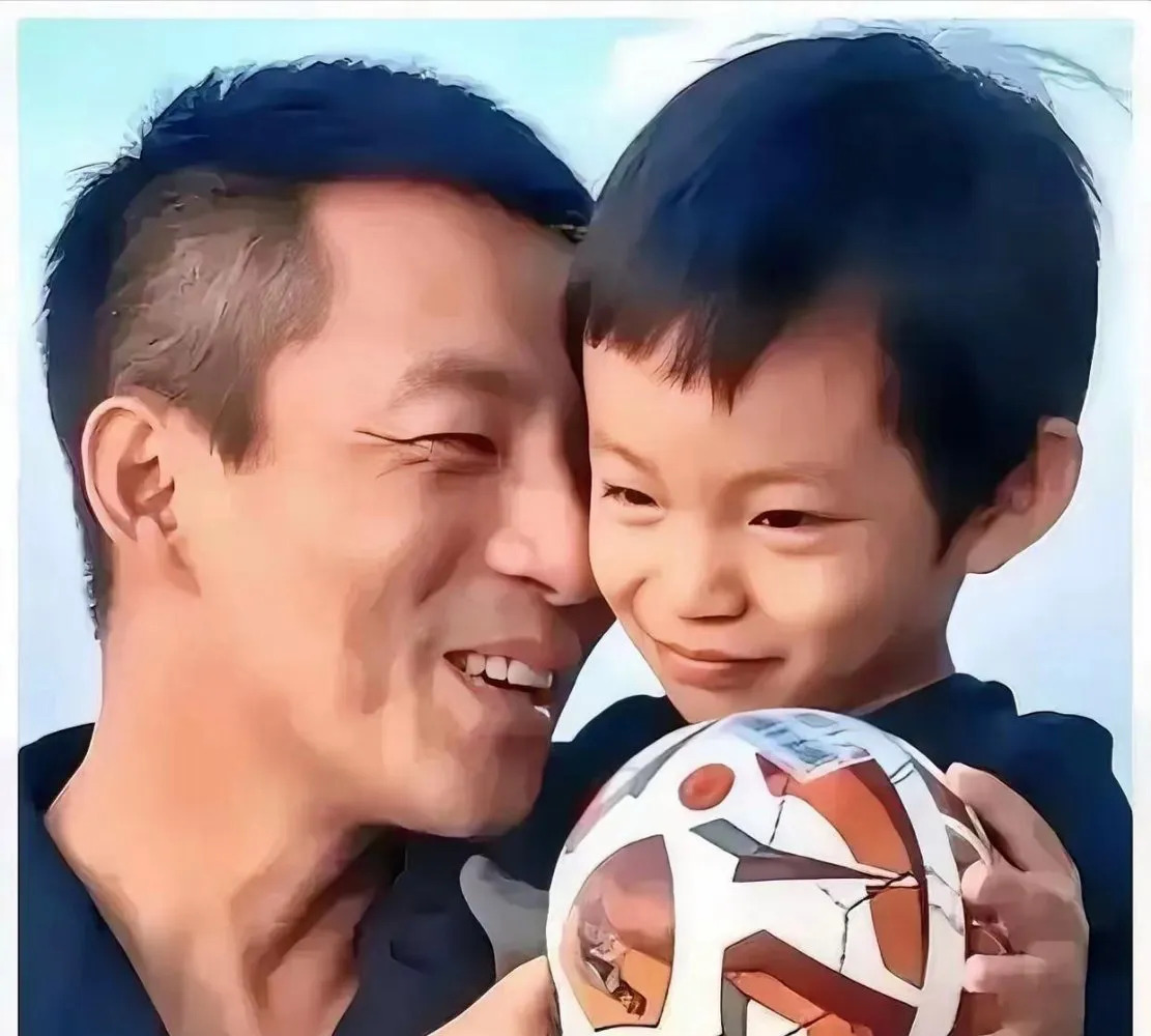 汪小菲跨境追索抚养费











汪小菲律师团发现大S用子女抚养费在韩