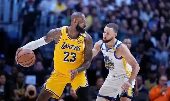 回头再看东契奇换浓眉这笔交易
9个月前的这笔交易震惊了整个篮球界，很多人都不理解