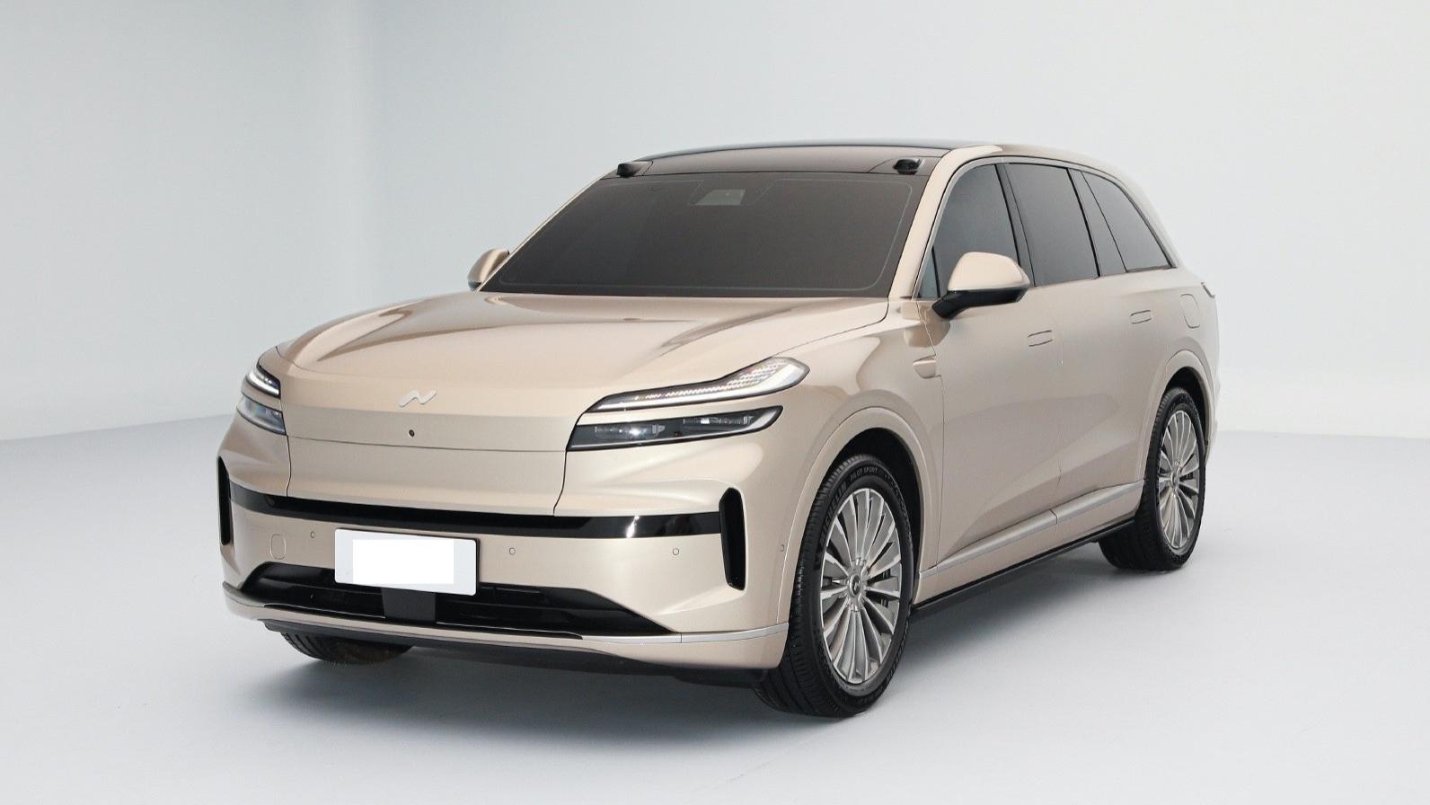 纯电版“理想L9”亮相！六/七座布局+电动侧踏，车长超5米1配四驱