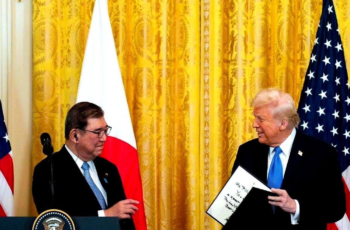 日本突然对美国变强硬了











---











日本