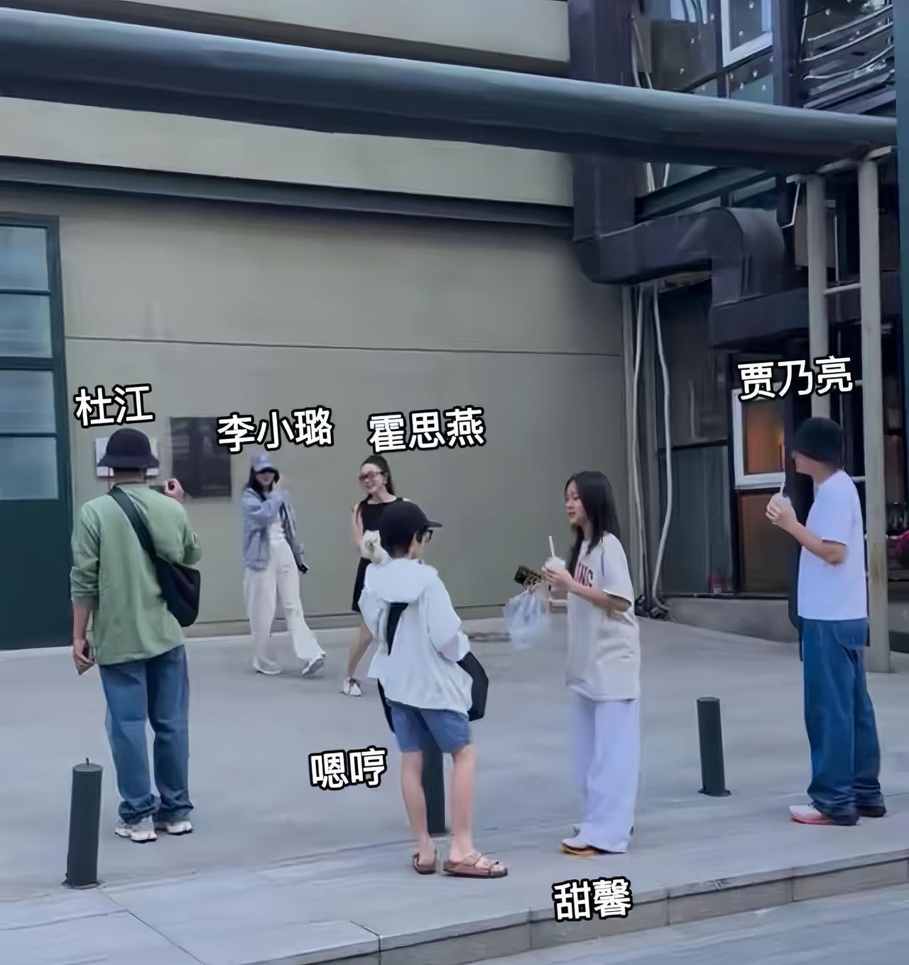 大家都散了吧
贾乃亮和李小璐根本不可能复婚
细节骗不了人，贾乃亮已经彻底不爱了。