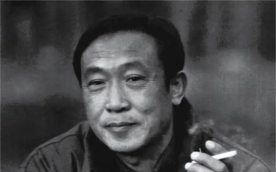 毒贩的传奇人生，武装建国