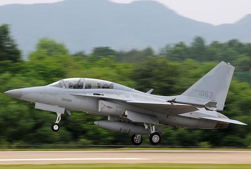 菲律宾宣布向韩国添购 12 架 FA-50 战机
菲律宾宣布再向韩国添购 12 