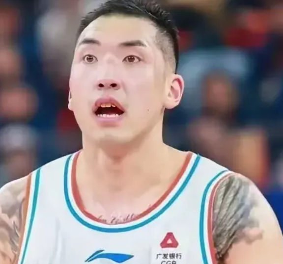 山东输辽宁，邱彪这波操作太迷了！第二节明明靠