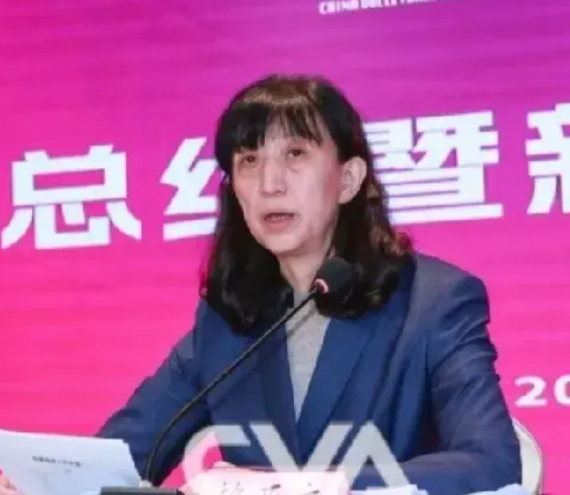 那一刻，我为中国教练员和从业者感到汗颜。
赖亚文主任如此说。
赖亚文主任何出此言